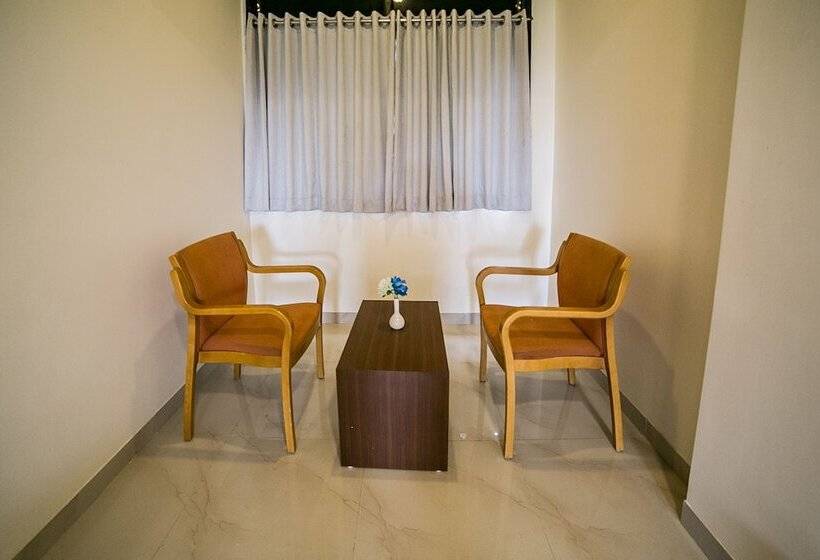 غرفة ديلوكس, Rnb Select Saanvi