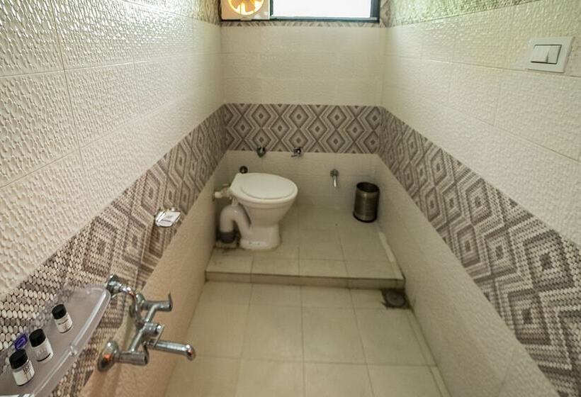 غرفة بريميوم, Rnb Select Saanvi