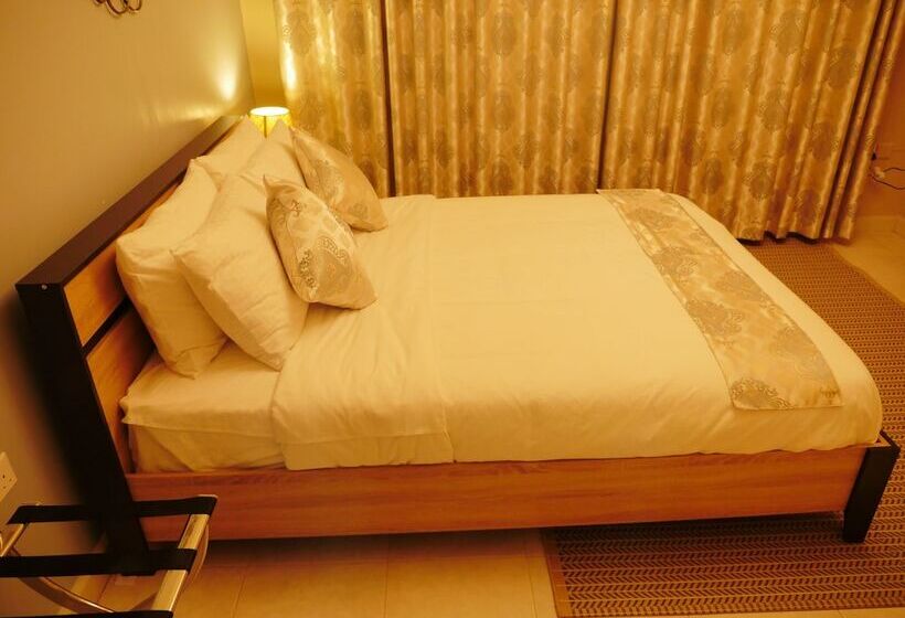 اتاق استاندارد یک نفره, Ivory Castle Limited