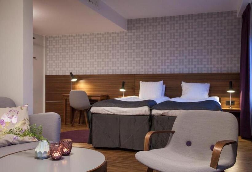 جناح, Rönneberga Konferens