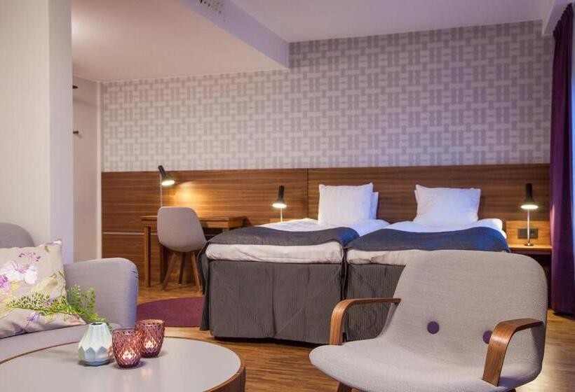 جناح, Rönneberga Konferens