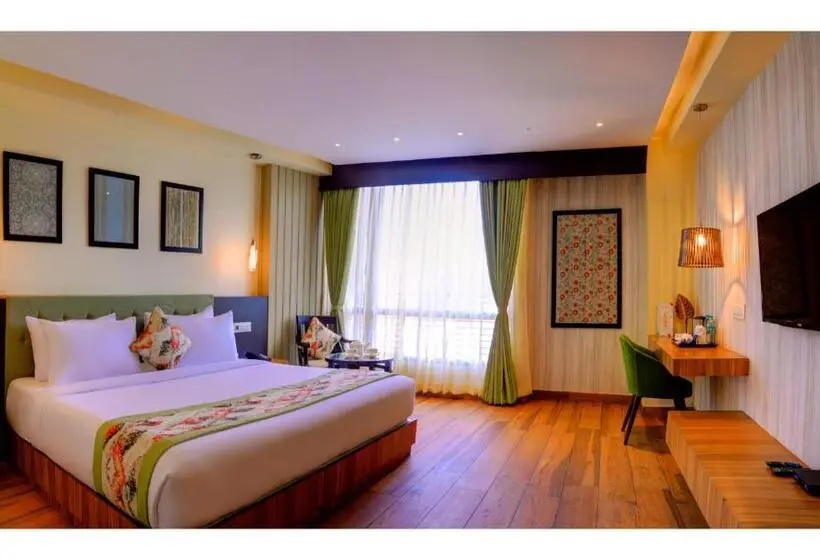 デラックスルーム, Udaan Clover Hotel Banquet & Spa