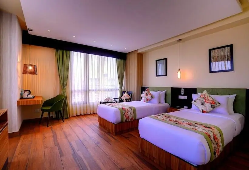 デラックスルーム, Udaan Clover Hotel Banquet & Spa