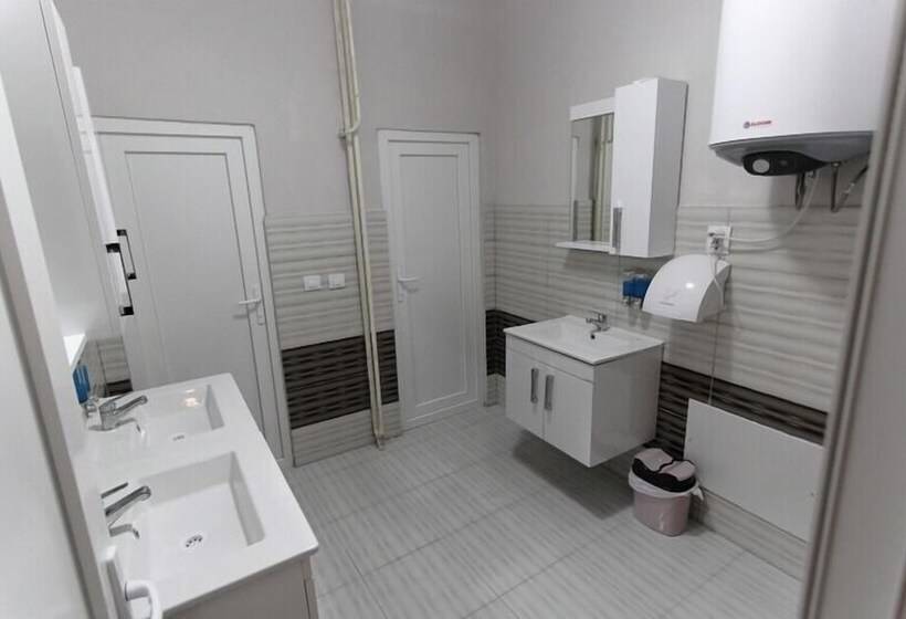 اتاق استاندارد, Moon Hostel