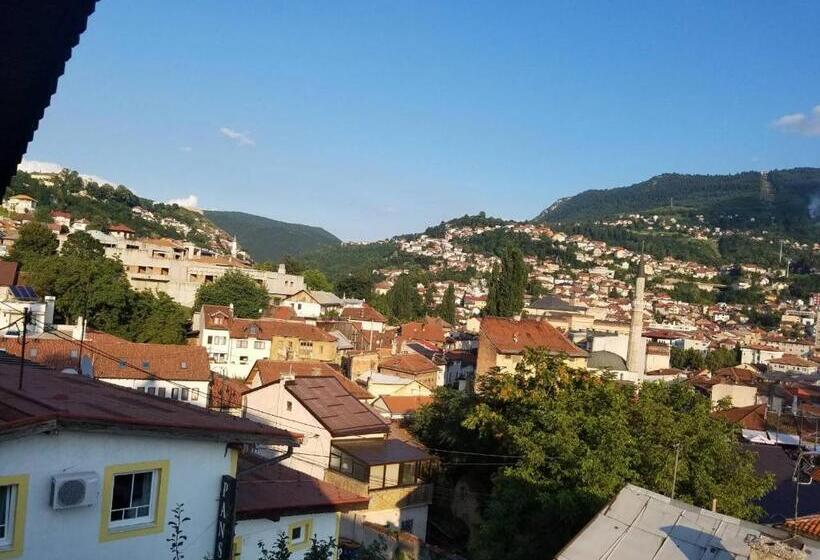 اتاق استاندارد با چشم‌انداز شهر, Curovac View