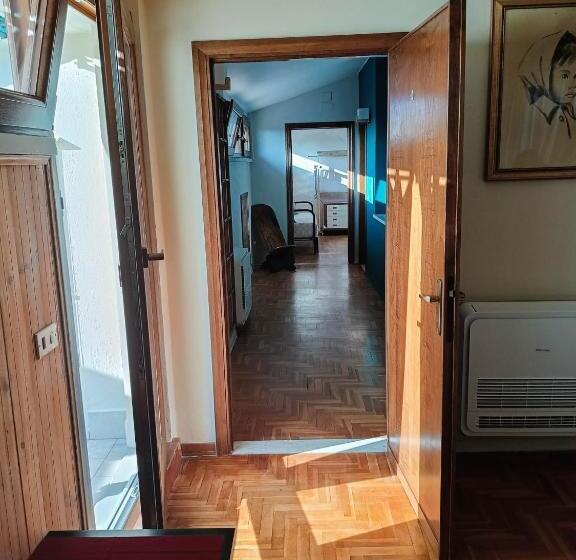 חדר סטנדרט לארבעה, Sweet Emily B&b