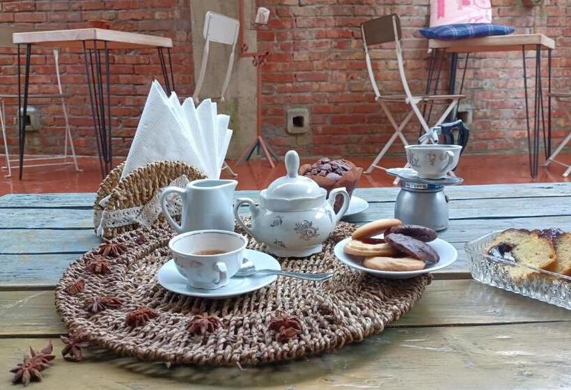 Четырехместный Номер Стандарт, Sweet Emily B&b