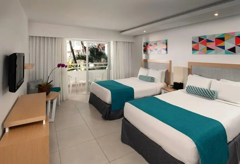 اتاق لوکس با چشم‌انداز استخر, Casa Marina Sosua, Trademark by Wyndham - All Inclusive