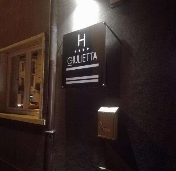 اتاق استاندارد, Giulietta