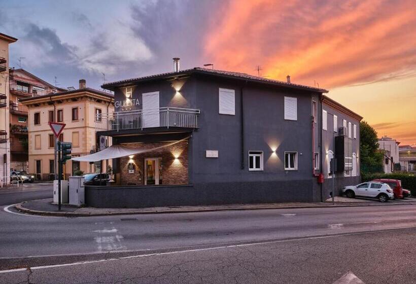 اتاق استاندارد سه نفره, Giulietta