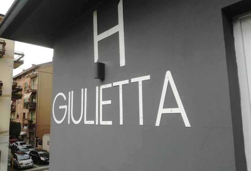 اتاق استاندارد سه نفره, Giulietta