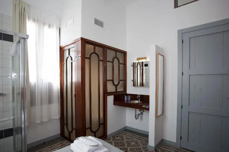 اتاق عادی, Gran H La Marina