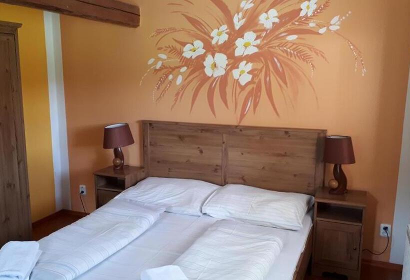 스탠다드 트리플 룸, Penzion Planicka