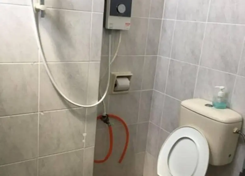 Cameră Familiară, Pg Inn