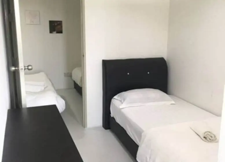 Cameră Familiară, Pg Inn