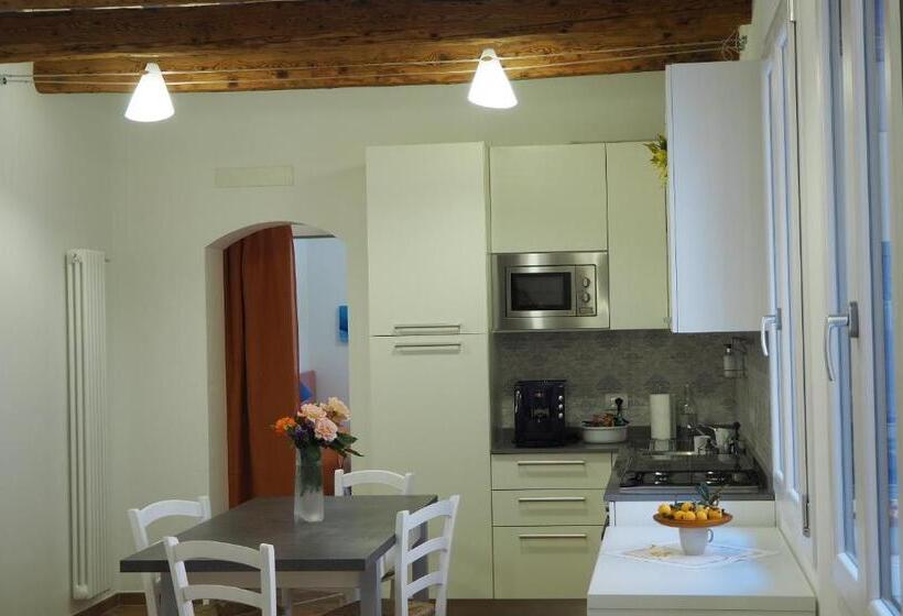 Standard room with outdoor bath, R&b Giardino 34