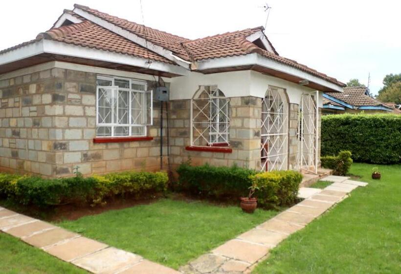 3 Bedroom Apartment, Salient Guest House