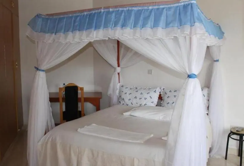 خانه 4 خوابه, Salient Guest House