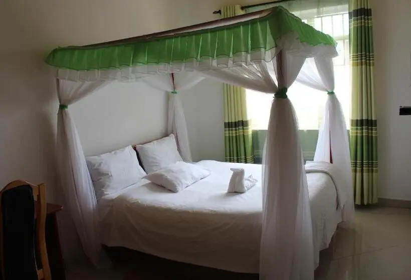 خانه 4 خوابه, Salient Guest House