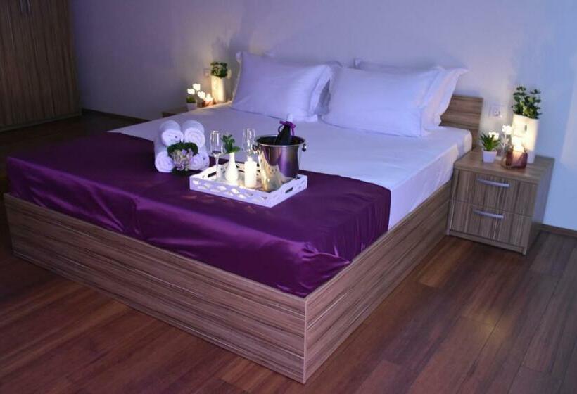 اتاق لوکس, And Winery Lozar