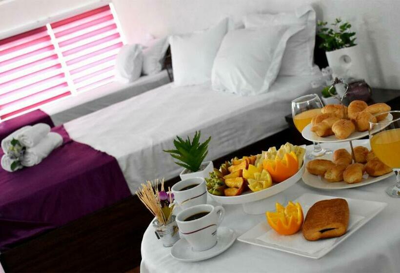 اتاق لوکس سه تخته, And Winery Lozar