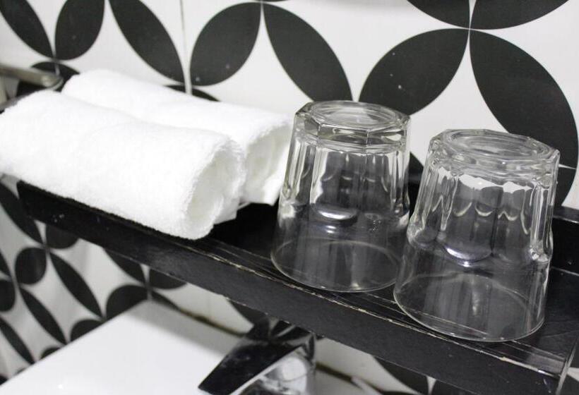 سوییت خانوادگی, Gis Hotel Nha Trang & Motorbike Rental