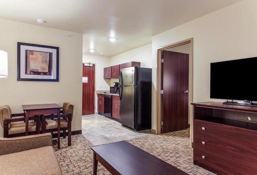 جناح ديلوكس, Cobblestone Hotel & Suites   Hutchinson