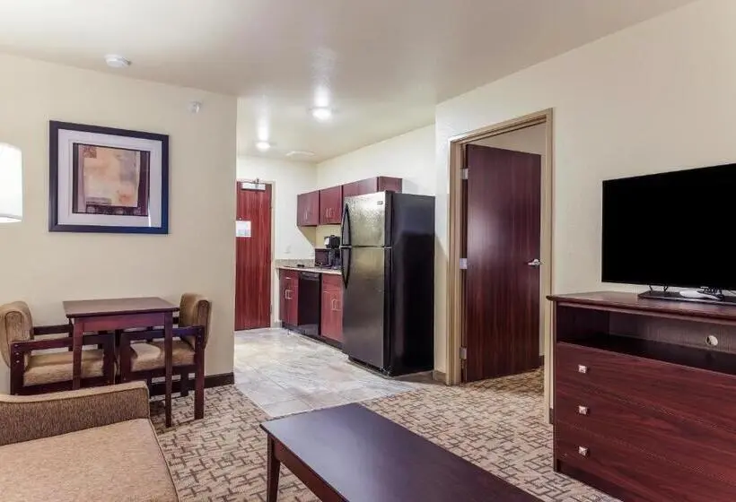 Deluxe-sviitti, Cobblestone Hotel & Suites   Hutchinson