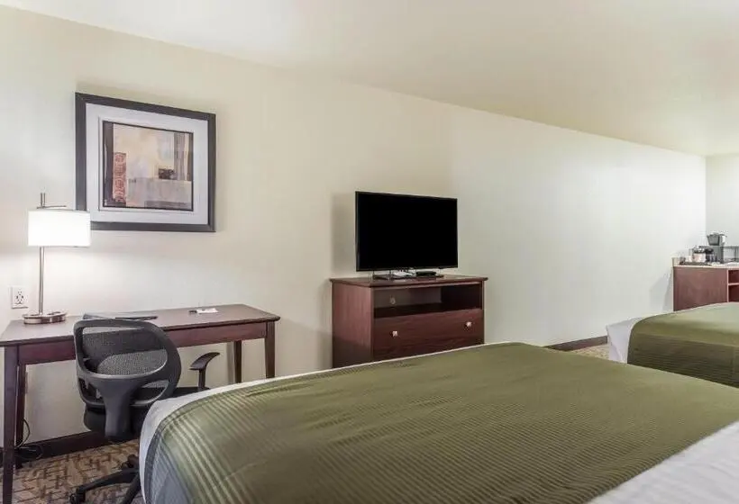 Standard-invahuone, Cobblestone Hotel & Suites   Hutchinson