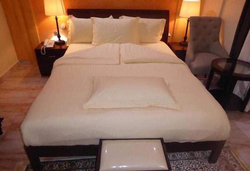 اتاق سوپریور, Safyad