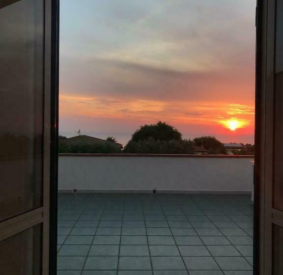 スタンダードルーム, Europa Rooms And Restaurant