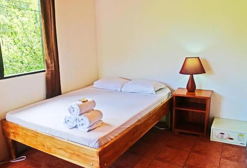 استودیوی استاندارد, Chill Inn Nosara