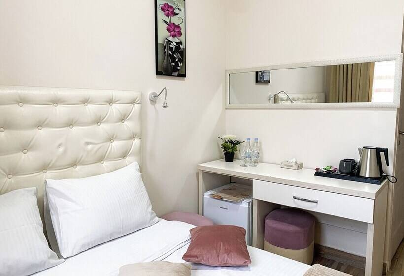 StandaardKamer, Alex