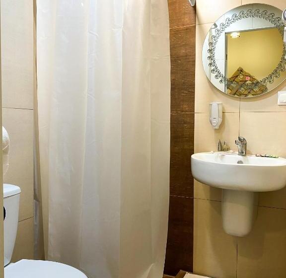 Superior Kamer, Alex