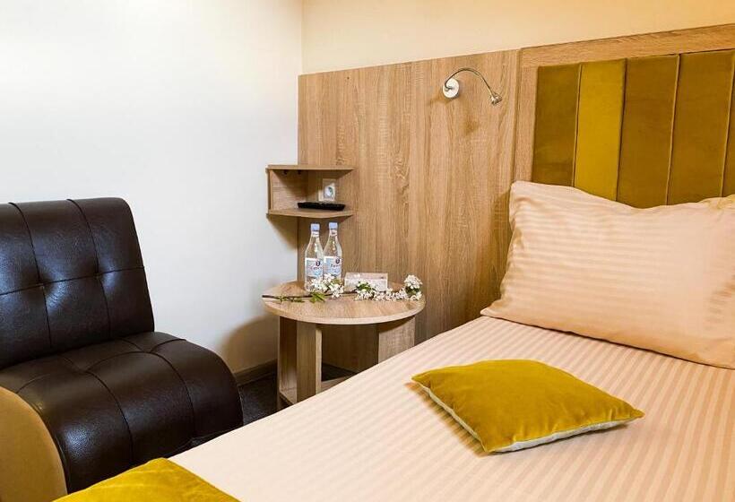 StandaardKamer, Alex