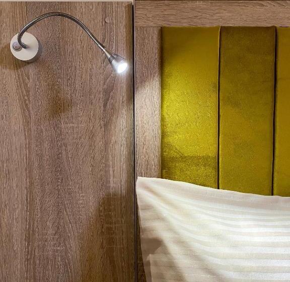 StandaardKamer, Alex