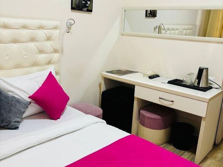 StandaardKamer, Alex