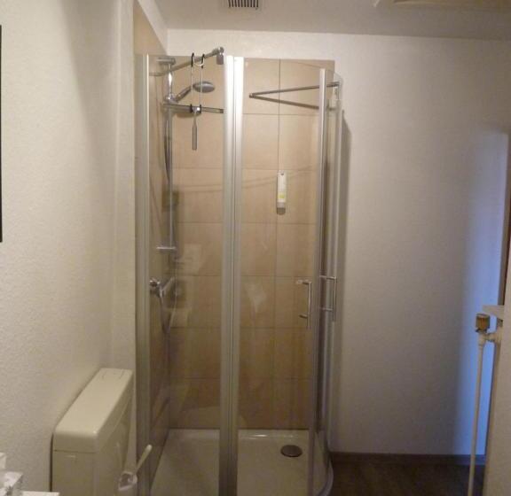 جناح, Mooi Hotel Garni