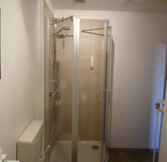 スイート, Mooi Hotel Garni