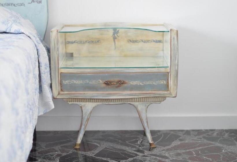 اتاق لوکس, Versomare