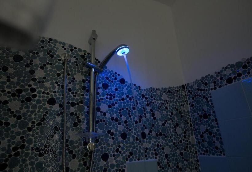 اتاق استاندارد, Versomare