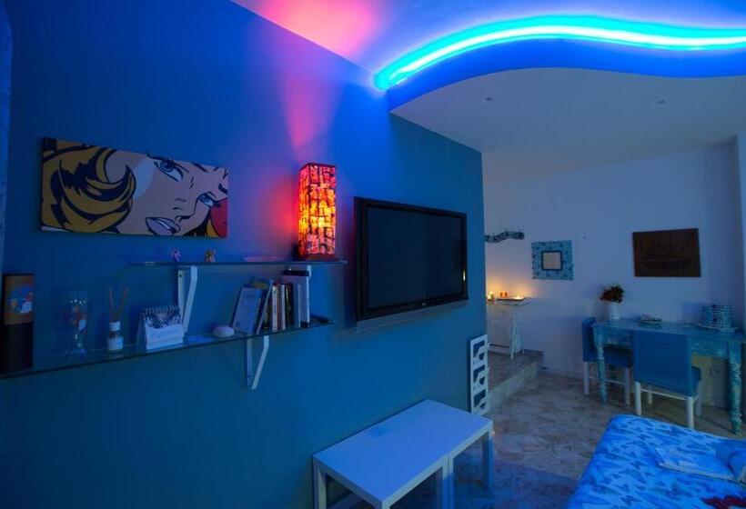 اتاق سوپریور, Versomare