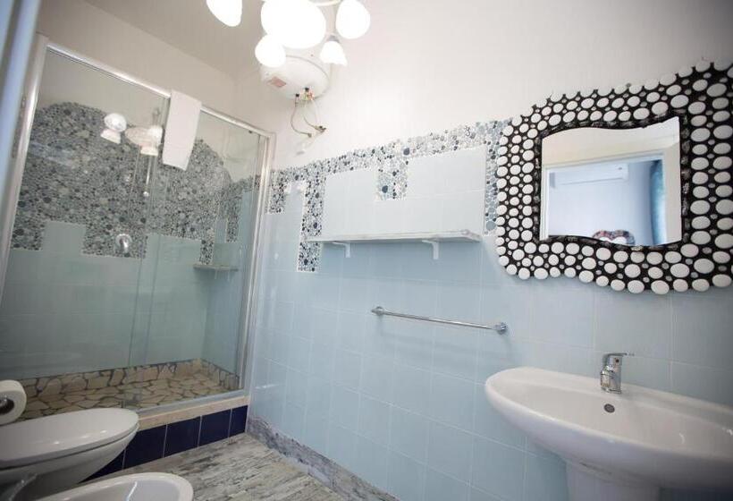 اتاق لوکس, Versomare