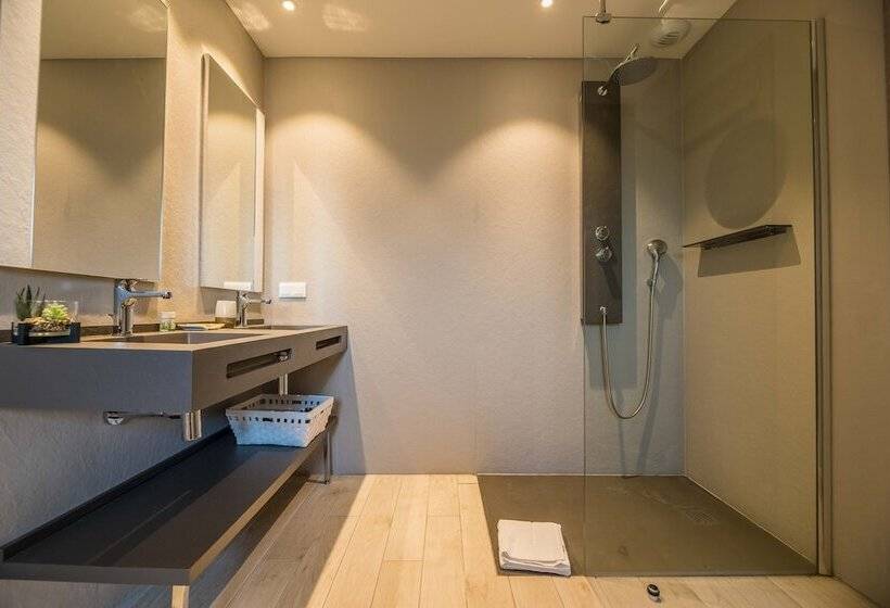 וילת 3 חדרי שינה עם בריכה, Pierre & Vacances Résidence Premium Vesna Rossa