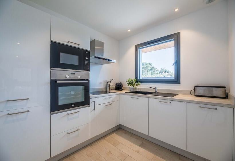 Вилла 3 Спальни с Бассейном, Pierre & Vacances Résidence Premium Vesna Rossa