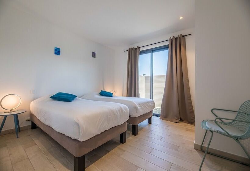 Вилла 3 Спальни с Бассейном, Pierre & Vacances Résidence Premium Vesna Rossa