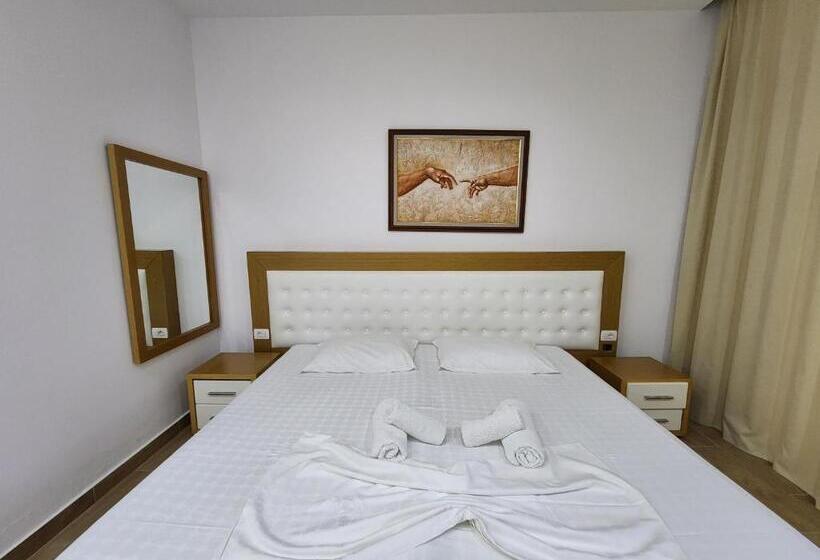 トリプルクラシックルーム, Sea Front Villa