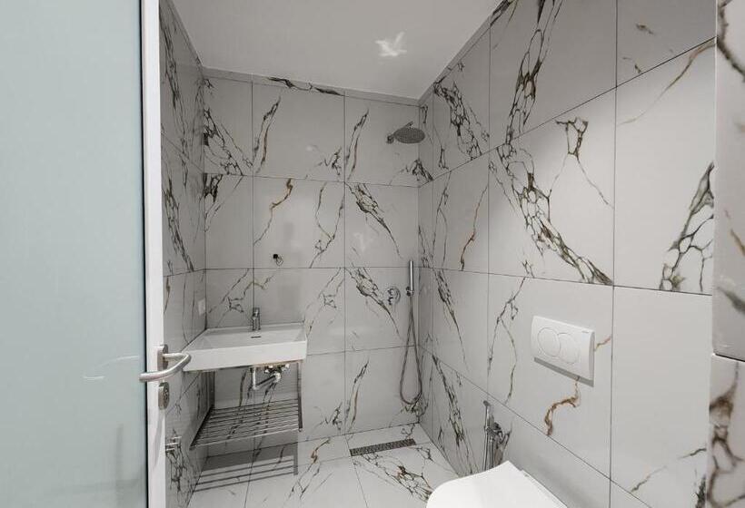 エコノミールーム, Sea Front Villa