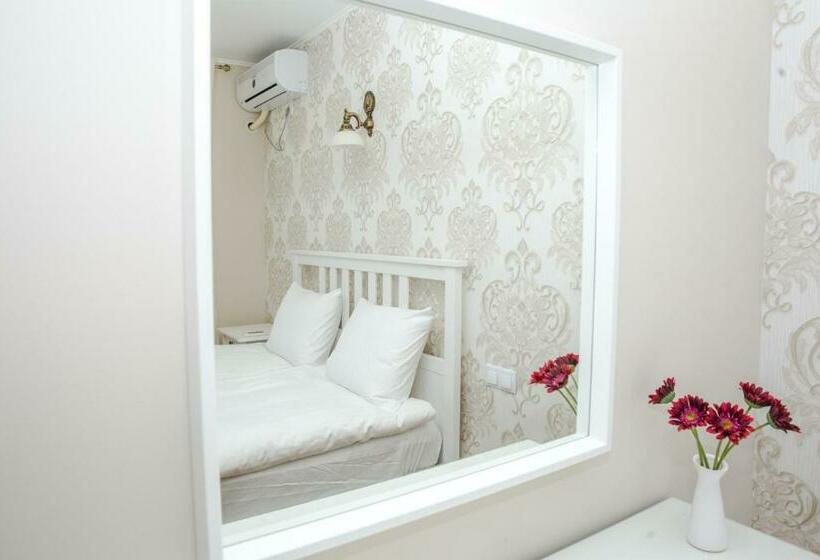 标准间, Casa Alexandra