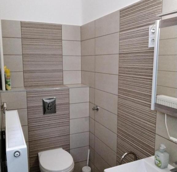 패밀리 스위트, Gulyás Vendégház